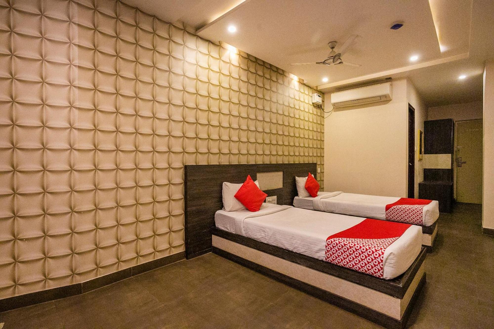 Super Collection O Indian Suites Near Sitara Restaurant Bengaluru Kültér fotó