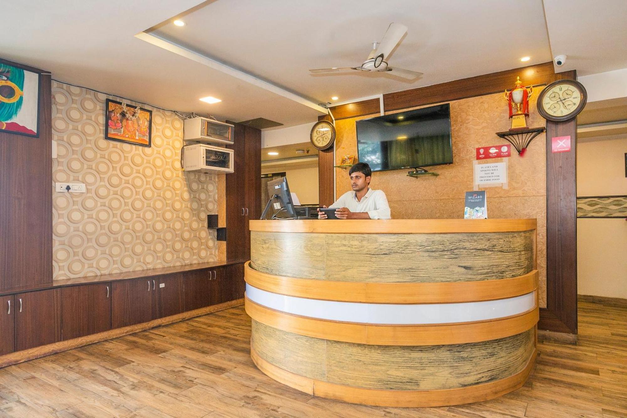 Super Collection O Indian Suites Near Sitara Restaurant Bengaluru Kültér fotó