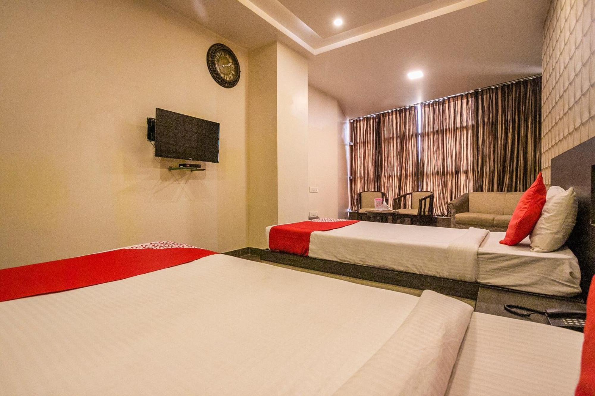 Super Collection O Indian Suites Near Sitara Restaurant Bengaluru Kültér fotó