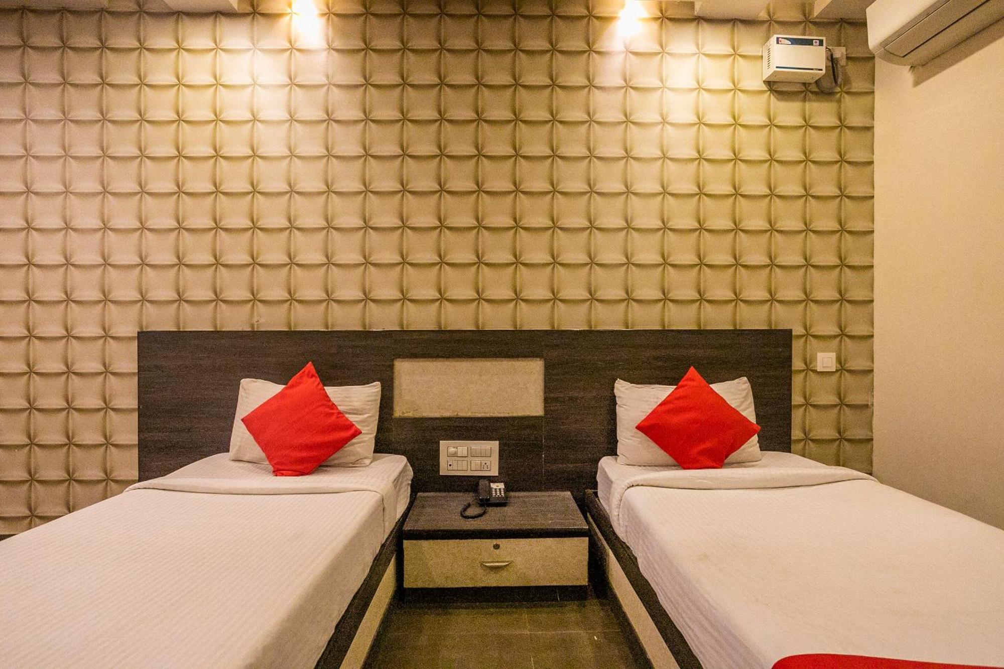 Super Collection O Indian Suites Near Sitara Restaurant Bengaluru Kültér fotó